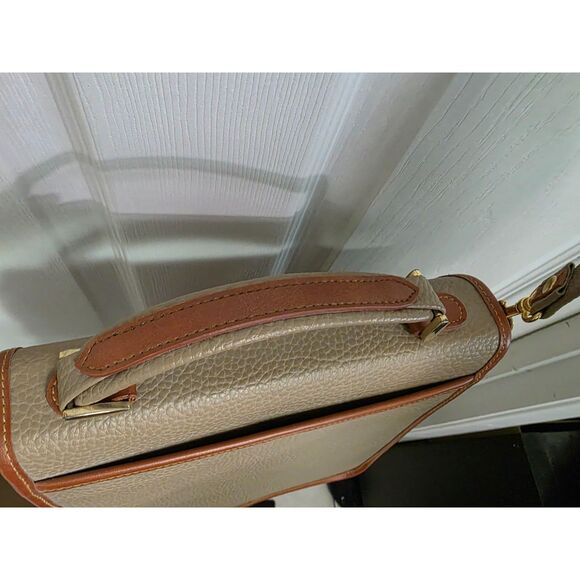 Vintage Dooney & Bourke AWL Pebbled Leather Crossbody (Tan/Brown) - Picture 8 of 16